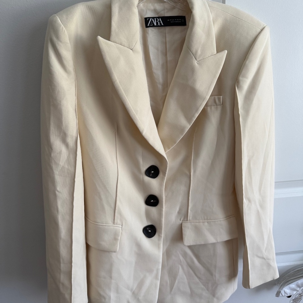 Zara Cream Blazer - Size M